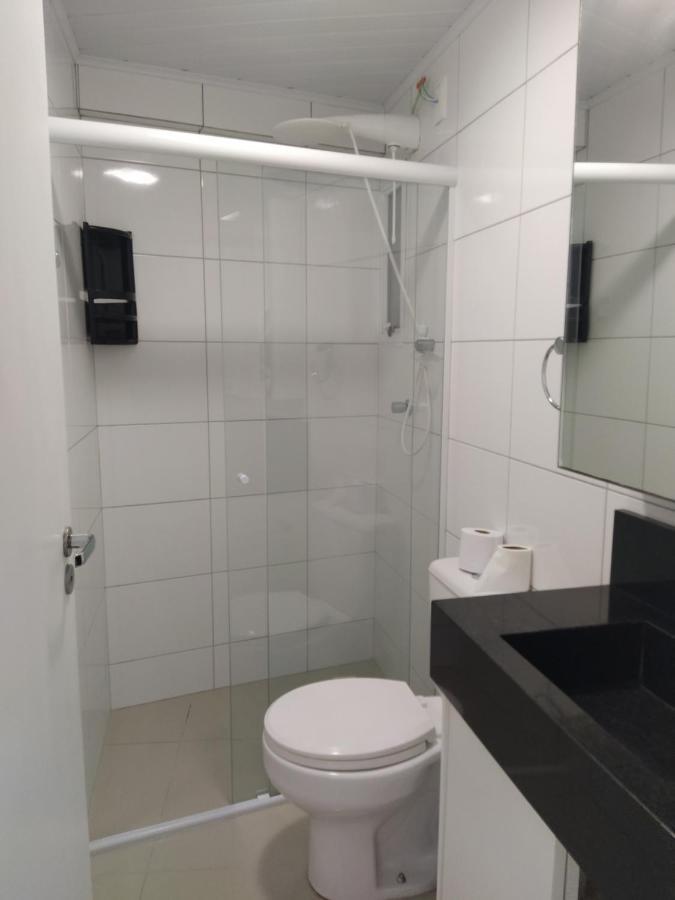 Um Com Piscina Frente Mar Apartamento